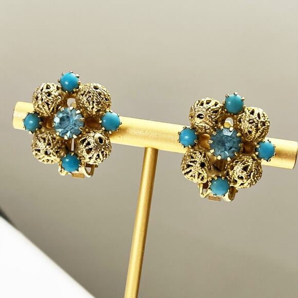 Vintage Blue & Gold Filagree Mid-Century Clip Earrings - Picture 1 of 6